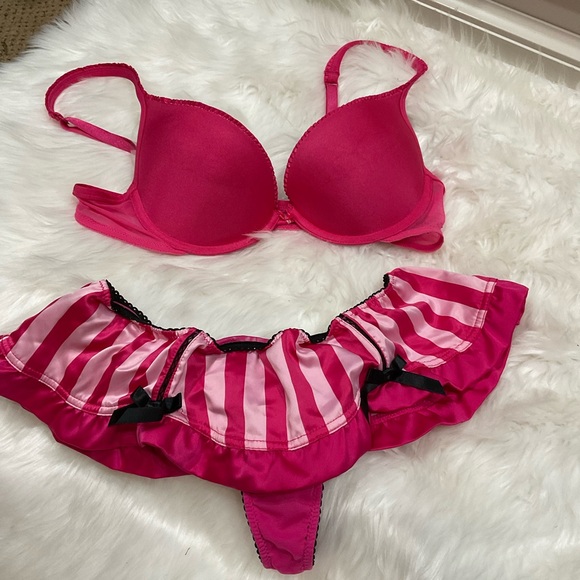 Rare Sexy Little Things from Victoria's Secret Hot Pink Garter and Bra Set - Picture 2 of 16